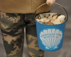 Byers Choice^Byers Choice Beach Santa With Sailboat Christmas Town Exclusive, , Znau171