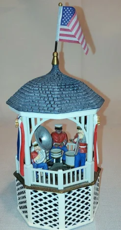 Department 56 Cic, Gazebo Music Box "Stars And Stripes Forever", 56.55502, Christmas In The City Clearance