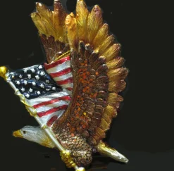Resin^Kurt S Adler Patriotic Eagle With The American Flag Ornament C3899