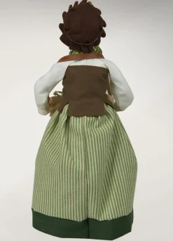 Byers Choice^Byers Choice Woman Selling Crabs, , Zms266C